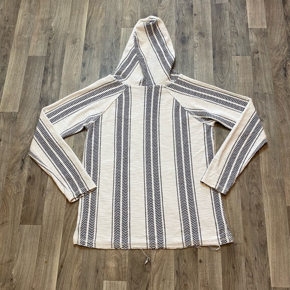 Momentum Outfitters White Great Lakes Hoodie Size Small - Picture 4 of 8